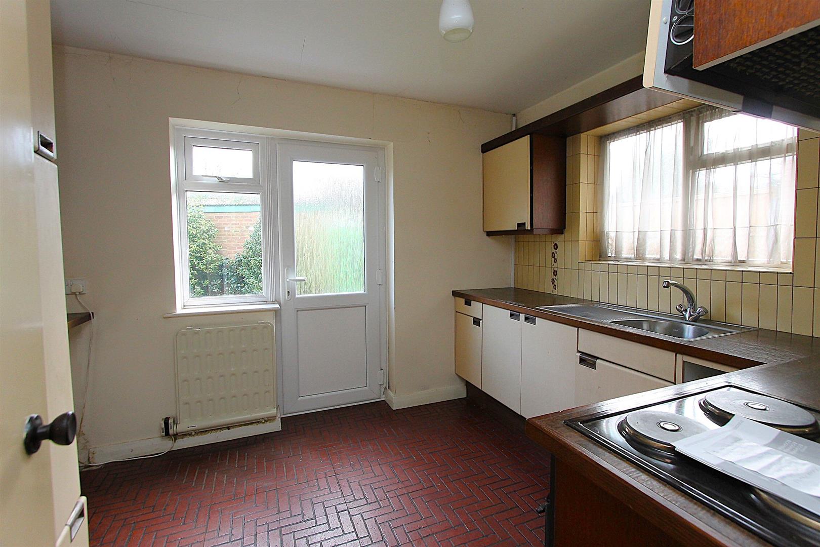 2 bed property in Hall Street, Stourbridge